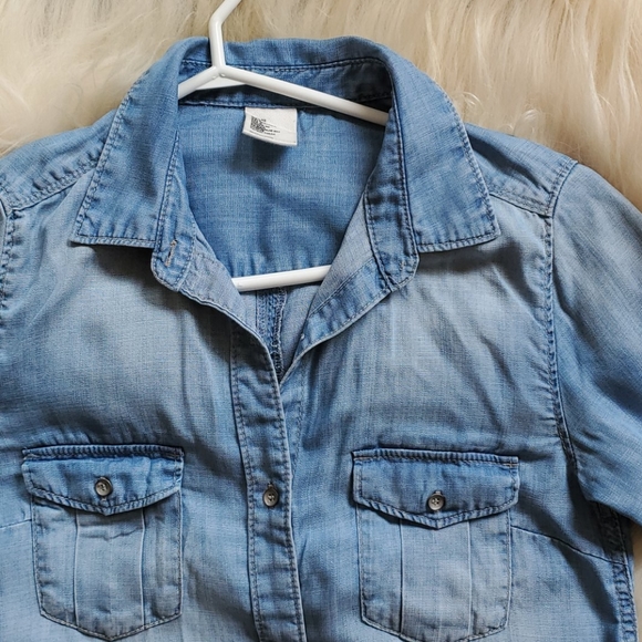 H&M denim like button down dress - Picture 2 of 8